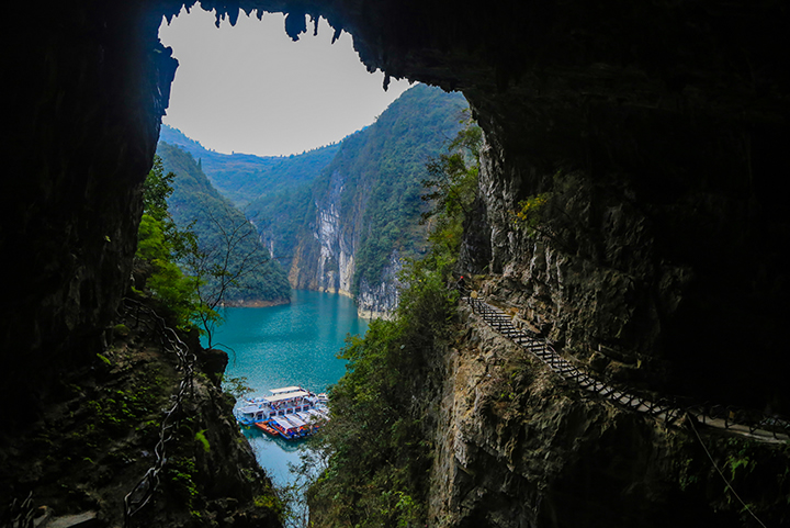 《天生橋美景》